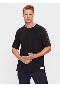 TOMMY HILFIGER - Tommy Hilfiger T-Shirt Logo UM0UM03005 Czarny Regular Fit. Kolor: czarny. Materiał: bawełna #1