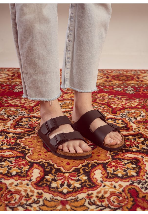 Klapki damskie Birkenstock Arizona BS (0051703). Kolor: brązowy. Sezon: lato. Styl: sportowy, młodzieżowy