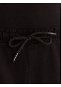 Guess Szorty sportowe E6GD01 KCRZ1 Czarny Relaxed Fit. Kolor: czarny. Materiał: bawełna #5