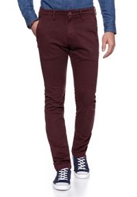 Lee - LEE SPODNIE MĘSKIE CHINO BURGUNDY ARRAY L768LL26. Okazja: na co dzień. Styl: wizytowy, casual, elegancki #4