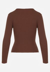 Renee - Brązowa Bawełniana Bluzka Longsleeve z Prążkowanej Tkaniny z Guziczkami Amandria. Okazja: na co dzień. Kolor: brązowy. Materiał: prążkowany, bawełna, tkanina. Długość rękawa: długi rękaw. Styl: casual #7