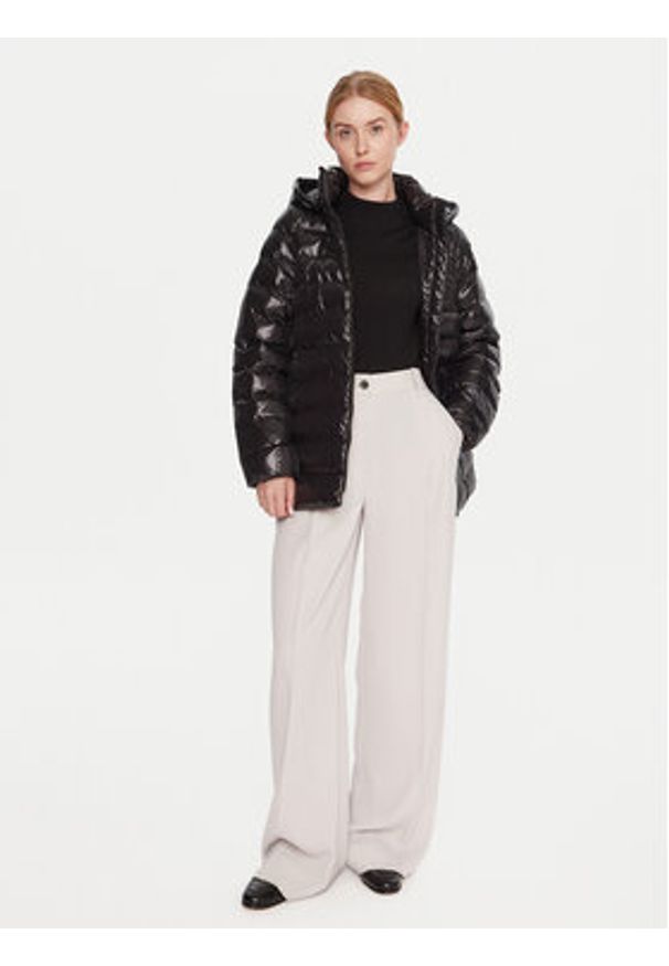 Calvin Klein Kurtka zimowa LV044D542G Czarny Regular Fit. Kolor: czarny. Materiał: syntetyk. Sezon: zima