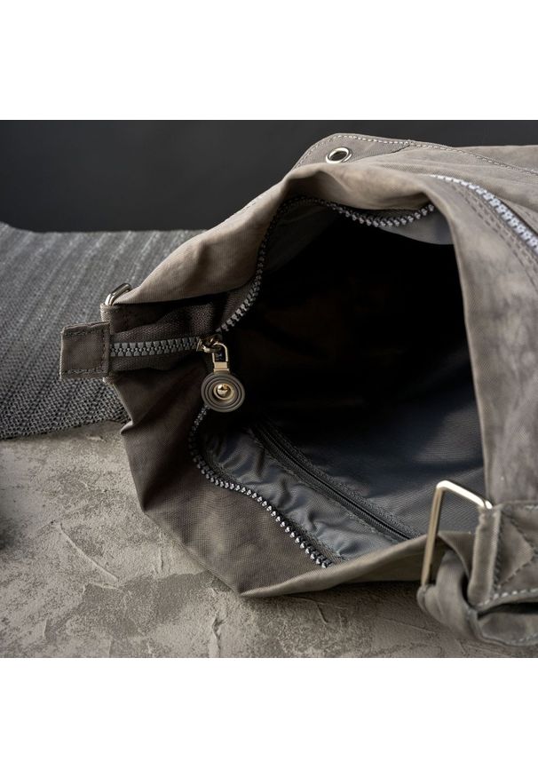 BAG STREET - Raportówka szara BAGSTREET SP-05-GR. Kolor: szary. Styl: street. Rodzaj torebki: na ramię
