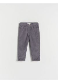 Reserved - Sztruksowe spodnie regular - jasnoszary. Kolor: szary. Materiał: sztruks. Styl: klasyczny #1