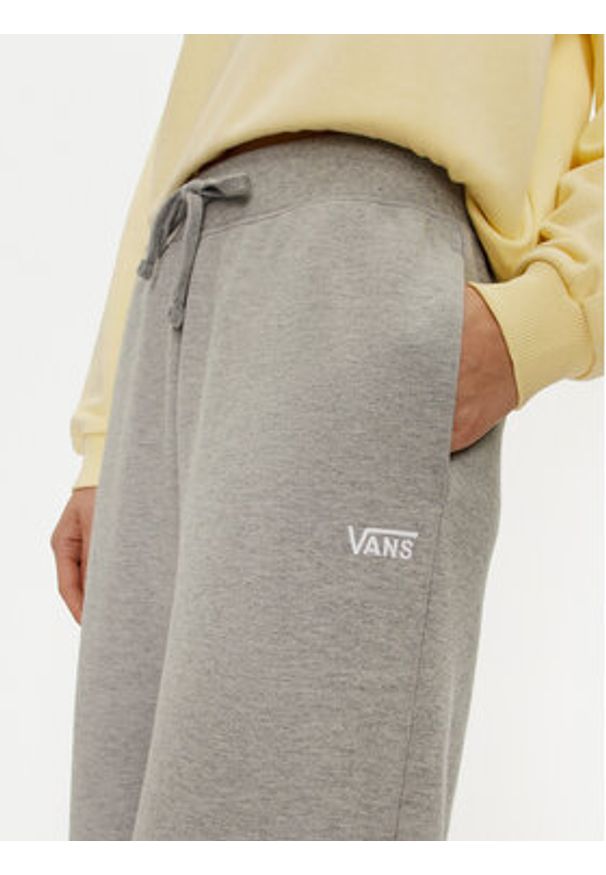 Vans Spodnie dresowe Elevated VN000G9R Szary Regular Fit. Kolor: szary. Materiał: bawełna, syntetyk