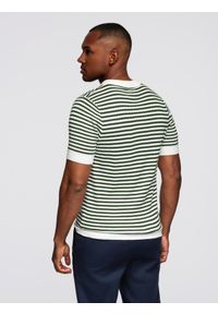 Ombre Clothing - Dzianinowa męska koszulka polo bez guzików w marynarskie paski – biało-oliwkowa V3 - Rozmiar: XXL. Typ kołnierza: polo. Kolor: oliwkowy. Materiał: dzianina. Długość: krótkie. Wzór: paski. Sezon: lato. Styl: retro, elegancki #4