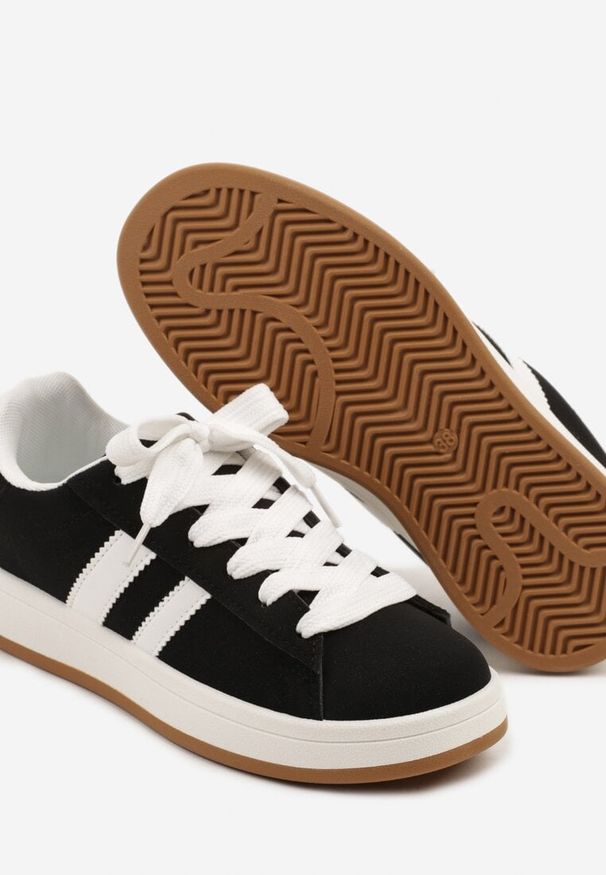 Born2be - Czarne Sneakersy z Dwoma Paskami Galtewi. Okazja: na co dzień. Zapięcie: pasek. Kolor: czarny. Materiał: jeans. Obcas: na obcasie. Wysokość obcasa: niski