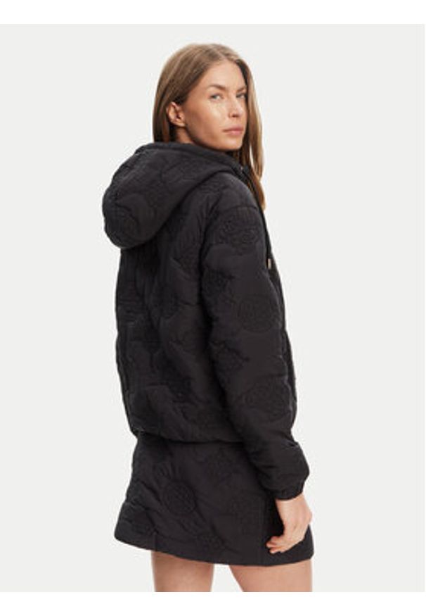 Guess Kurtka przejściowa V5YL0 3WHEB2 Czarny Regular Fit. Kolor: czarny. Materiał: syntetyk