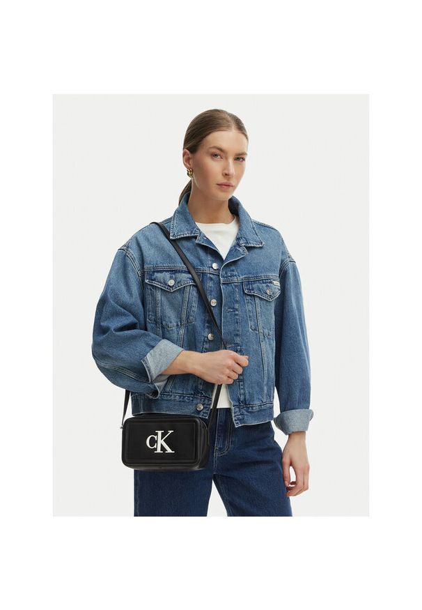 Torebka Calvin Klein. Kolor: czarny