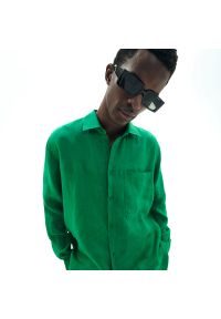 Reserved - Lniana koszula regular fit - Zielony. Kolor: zielony. Materiał: len