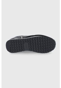 U.S. Polo Assn. Buty kolor czarny na platformie. Nosek buta: okrągły. Zapięcie: sznurówki. Kolor: czarny. Materiał: guma. Obcas: na platformie #5