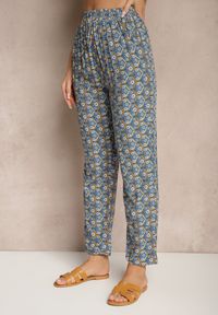 Renee - Niebieskie Spodnie z Bawełny o Prostym Kroju z Gumką w Pasie w Geometryczny Print Avelriz. Okazja: do pracy, na spotkanie biznesowe, na co dzień. Kolor: niebieski. Materiał: bawełna. Wzór: geometria, nadruk. Sezon: lato, wiosna. Styl: klasyczny, casual, biznesowy #5