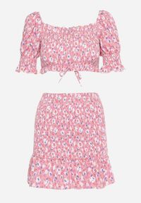 Born2be - Różowy Letni Komplet Krótka Bluzka Spódniczka z Wysokim Stanem z Falbankami Maribella. Kolor: różowy. Materiał: tkanina #5