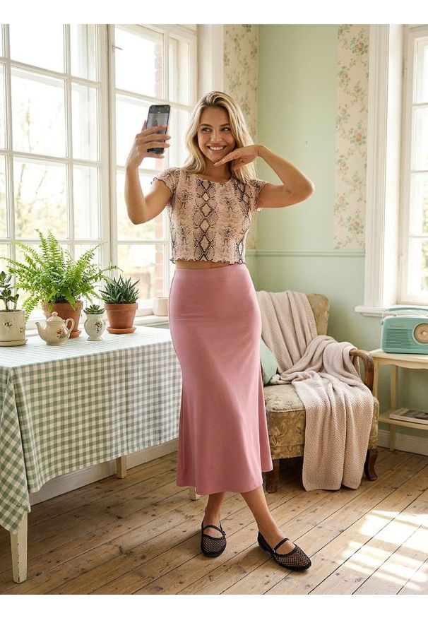 Sinsay - Spódnica midi z rozszerzanym dołem - różowy. Kolor: różowy