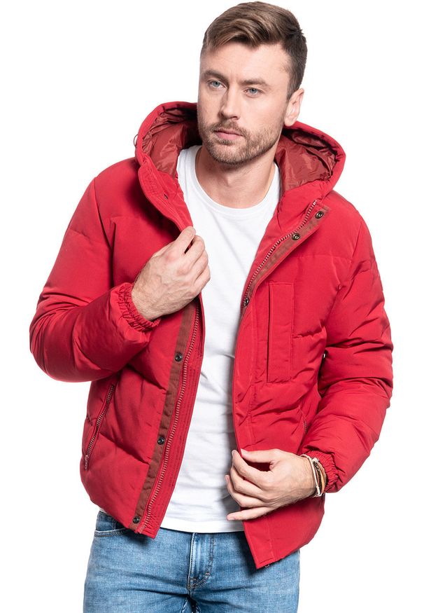 Wrangler - KURTKA ZIMOWA WRANGLER THE BODYGUARD RED W4C8WWX47. Sezon: zima