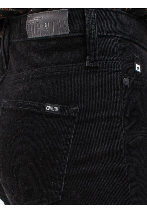 Big-Star - Spodnie damskie sztruks czarne Katrina High Waist Cord 906. Stan: podwyższony. Kolor: czarny. Długość: krótkie. Styl: retro, elegancki
