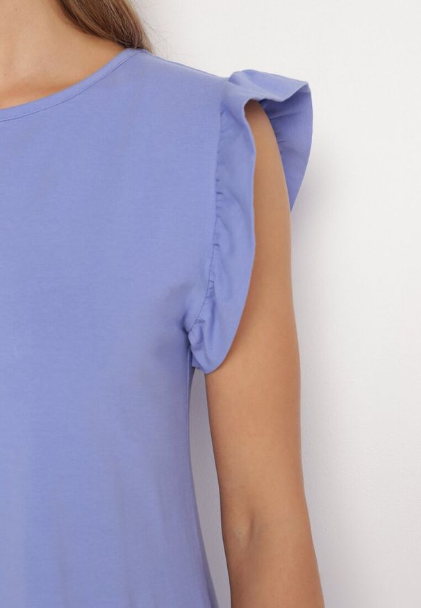 Born2be - Fioletowa Letnia Sukienka Bawełniana z Falbankami Wokół Ramion Sasare. Typ kołnierza: kołnierz z falbankami. Kolor: fioletowy. Materiał: bawełna. Długość rękawa: krótki rękaw. Wzór: aplikacja. Sezon: lato. Typ sukienki: trapezowe