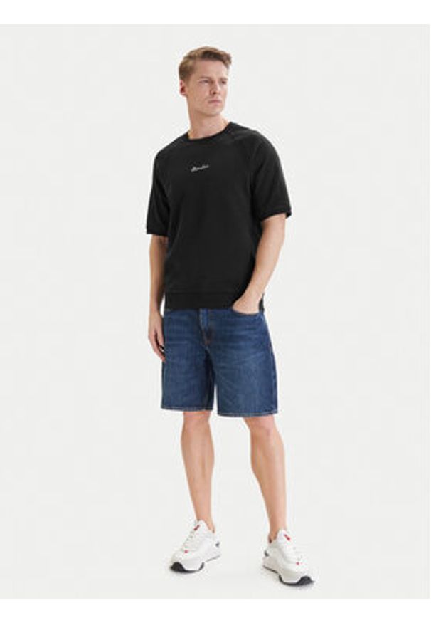 Guess Jeans Bluza M6GQB2 KCPR1 Czarny Oversize. Kolor: czarny. Materiał: bawełna