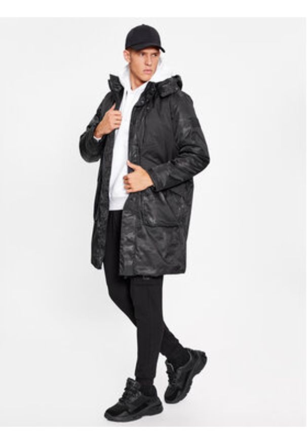 EA7 Emporio Armani Kurtka zimowa 6RPK04 PNERZ 1200 Czarny Regular Fit. Kolor: czarny. Materiał: syntetyk. Sezon: zima