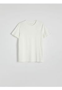 Reserved - Gładki t-shirt regular fit - złamana biel. Materiał: bawełna, dzianina. Wzór: gładki #1