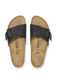 Klapki Birkenstock Catalina Bs 1026473 czarne. Kolor: czarny. Materiał: nubuk, welur, materiał, skóra, syntetyk. Styl: klasyczny