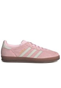 Adidas - Buty damskie adidas Gazelle Indoor JI2716 - różowe. Okazja: na uczelnię. Zapięcie: pasek. Kolor: różowy. Materiał: guma, zamsz, skóra. Szerokość cholewki: normalna. Wzór: aplikacja, paski. Sezon: lato. Model: Adidas Gazelle