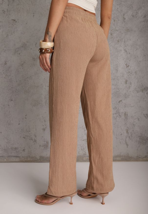 Renee - Beżowe Teksturowane Spodnie Wide Leg z Wiązaniem w Talii Pirethei. Kolor: beżowy. Materiał: materiał. Styl: elegancki