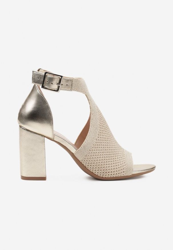 Born2be - Złote Sandały na Słupku z Ażurową Cholewką i Paskiem z Klamrą Belritia. Okazja: na co dzień. Zapięcie: klamry. Kolor: złoty. Materiał: jeans. Wzór: ażurowy. Obcas: na słupku. Styl: casual, elegancki