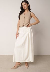 Born2be - Jasnobeżowa Wiskozowa Spódnica o Rozkloszowanym Kroju z Plisami i Paskiem Rolea. Okazja: na co dzień. Kolor: beżowy. Materiał: wiskoza. Styl: casual, klasyczny, elegancki #1