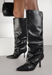 Renee - Czarne Marszczone Kozaki na Szpilce Randie. Okazja: na imprezę, na co dzień. Kolor: czarny. Materiał: jeans. Obcas: na szpilce. Styl: casual, elegancki #6