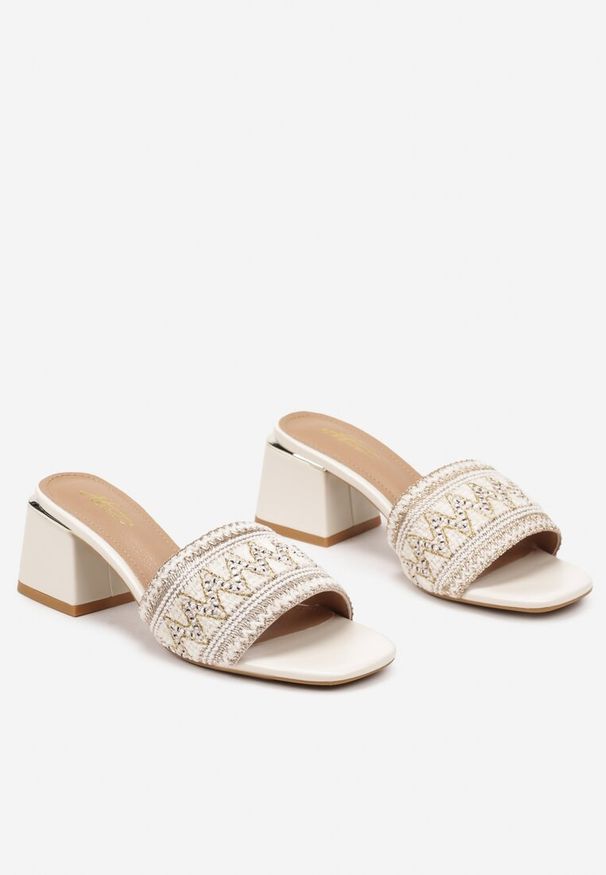 Born2be - Beżowe Klapki na Obcasie w Azteckie Wzory Taneoris. Okazja: na co dzień. Nosek buta: otwarty. Kolor: beżowy. Materiał: jeans. Obcas: na obcasie. Styl: casual. Wysokość obcasa: średni