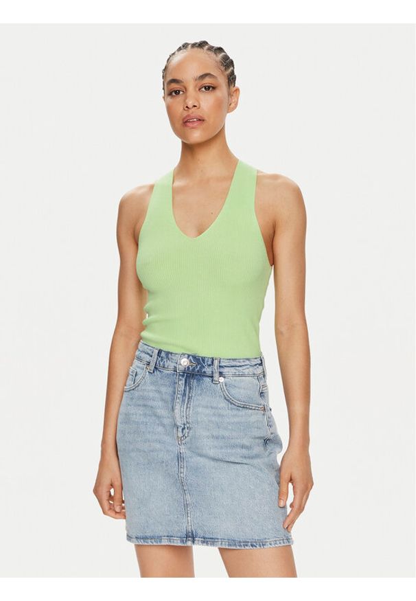 JDY Top Sabrina 15258897 Zielony Slim Fit. Kolor: zielony. Materiał: wiskoza