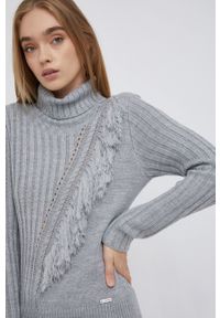 DKNY - Dkny Sweter P1HSAGA3 damski kolor szary z golfem. Okazja: na co dzień. Typ kołnierza: golf. Kolor: szary. Materiał: dzianina. Wzór: ze splotem. Styl: casual #3