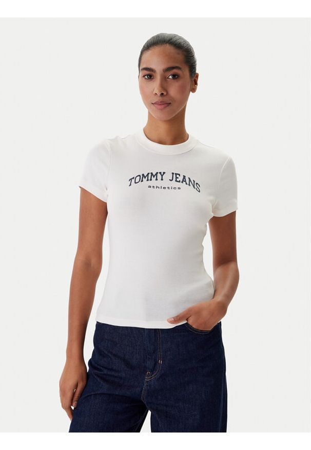 Tommy Jeans T-Shirt DW0DW22302 Biały. Kolor: biały. Materiał: bawełna