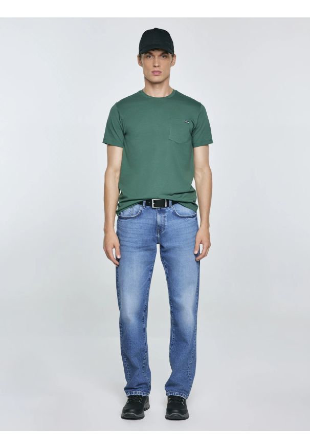 Big-Star - Koszulka męska z kieszonką zielona Carbon 304. Kolor: zielony. Materiał: jeans, bawełna, materiał. Wzór: aplikacja