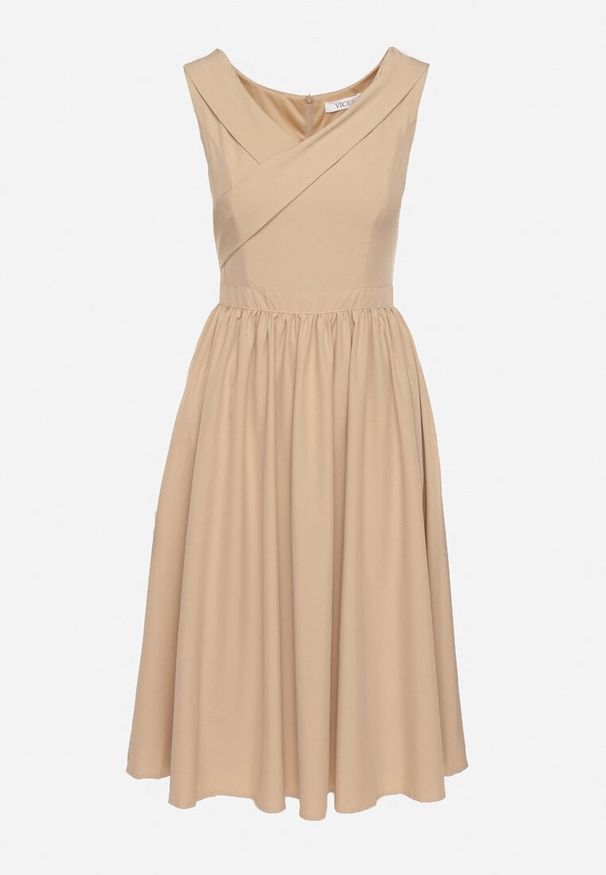 Born2be - Beżowa Klasyczna Rozkloszowana Sukienka Vices Tolissela. Okazja: na co dzień. Kolor: beżowy. Wzór: aplikacja, gładki. Styl: klasyczny