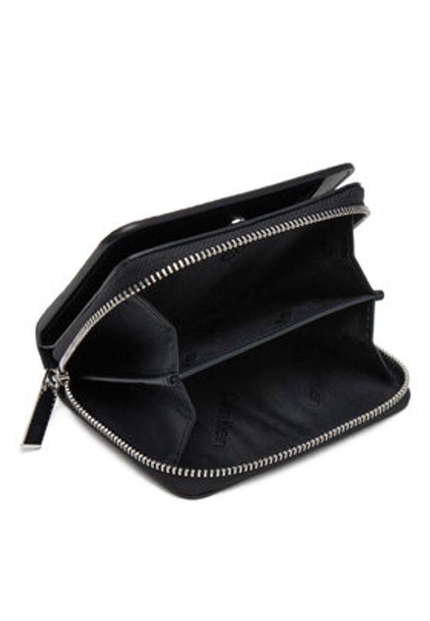 Calvin Klein Portfel Ck Must Medium Zip Around_Mono K60K612942 Czarny. Kolor: czarny. Materiał: skóra