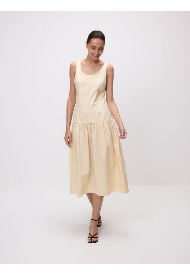 Reserved - Sukienka midi z bawełną - jasnożółty. Kolor: żółty. Materiał: bawełna. Długość: midi