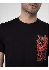 4f - 4F T-Shirt 4FSS23TTSHM487 Czarny Regular Fit. Kolor: czarny. Materiał: bawełna