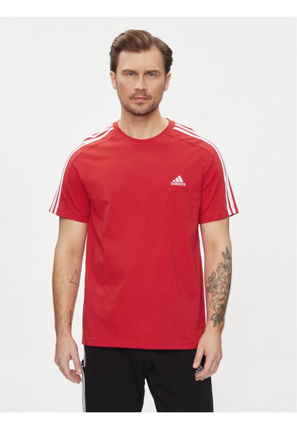 Adidas - adidas T-Shirt Essentials Single Jersey 3-Stripes T-Shirt IC9339 Czerwony Regular Fit. Kolor: czerwony. Materiał: bawełna