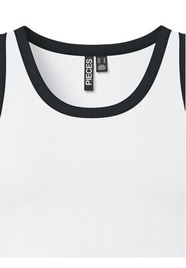 Pieces Top May 17154484 Biały Slim Fit. Kolor: biały. Materiał: bawełna