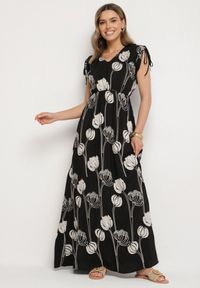 Born2be - Czarna Wiskozowa Sukienka w Hafty Lumiene. Okazja: na co dzień. Kolor: czarny. Materiał: wiskoza. Wzór: haft. Styl: klasyczny, elegancki, casual
