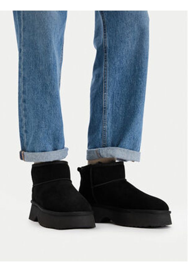 Badura Śniegowce EO-ANIKA-TS6302-01 Czarny. Kolor: czarny. Materiał: zamsz, skóra