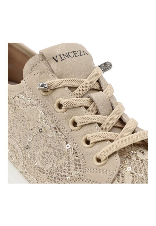 Beżowe Sneakersy Vinceza Modne Obuwie Damskie. Okazja: na co dzień. Zapięcie: sznurówki. Kolor: beżowy. Materiał: jeans, materiał, koronka. Wzór: aplikacja, koronka