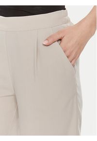 Vero Moda Kuloty Coco 10289453 Écru Loose Fit. Materiał: syntetyk