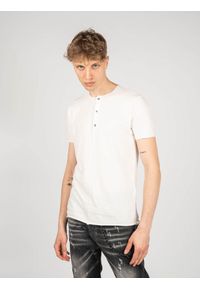 Xagon Man T-Shirt | P22082 JX 2301 | Mężczyzna | Biały. Okazja: na co dzień. Kolor: biały. Materiał: bawełna. Styl: casual