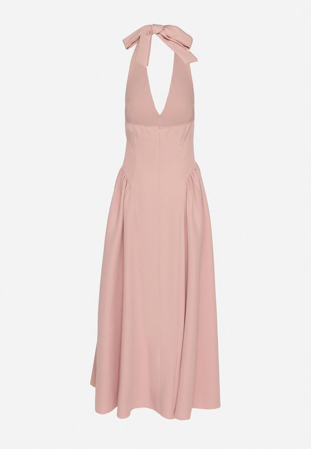 Born2be - Różowa Sukienka o Rozkloszowanym Kroju z Wiązanym Dekoltem Halter Senicea. Okazja: na co dzień, na spacer. Typ kołnierza: dekolt halter. Kolor: różowy. Typ sukienki: proste. Styl: casual