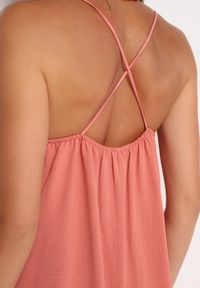 Born2be - Różowa Taliowana Sukienka na Ramiączkach Rivaniell. Okazja: na co dzień, na imprezę. Kolor: różowy. Materiał: jeans. Długość rękawa: na ramiączkach. Typ sukienki: oversize. Styl: casual, elegancki #3