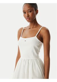 Tommy Jeans Sukienka letnia DW0DW22352 Biały Slim Fit. Kolor: biały. Materiał: bawełna. Sezon: lato #5
