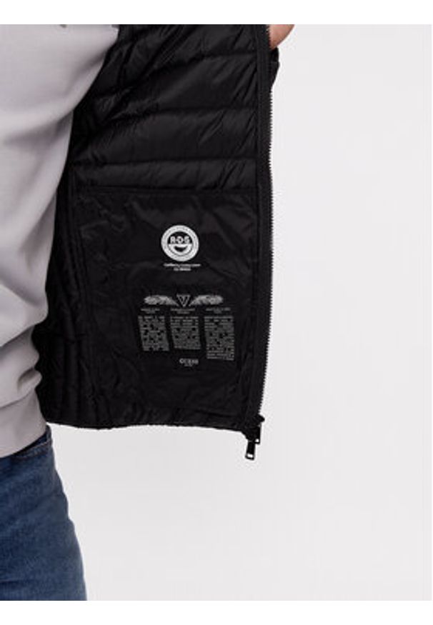 Guess Kurtka puchowa M1RL47 WDQ50 Czarny Regular Fit. Kolor: czarny. Materiał: syntetyk